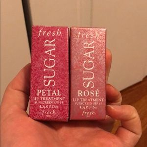 2 FRESH SUGAR LIP BALMS IN ROSE AND PETAL